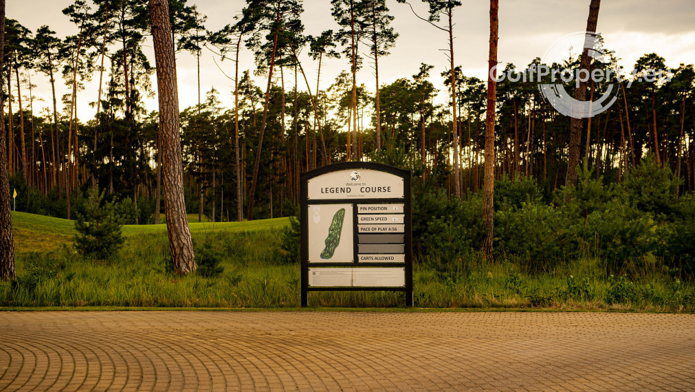 Investment Opportunity – Prime Plot of Land (834 m²)