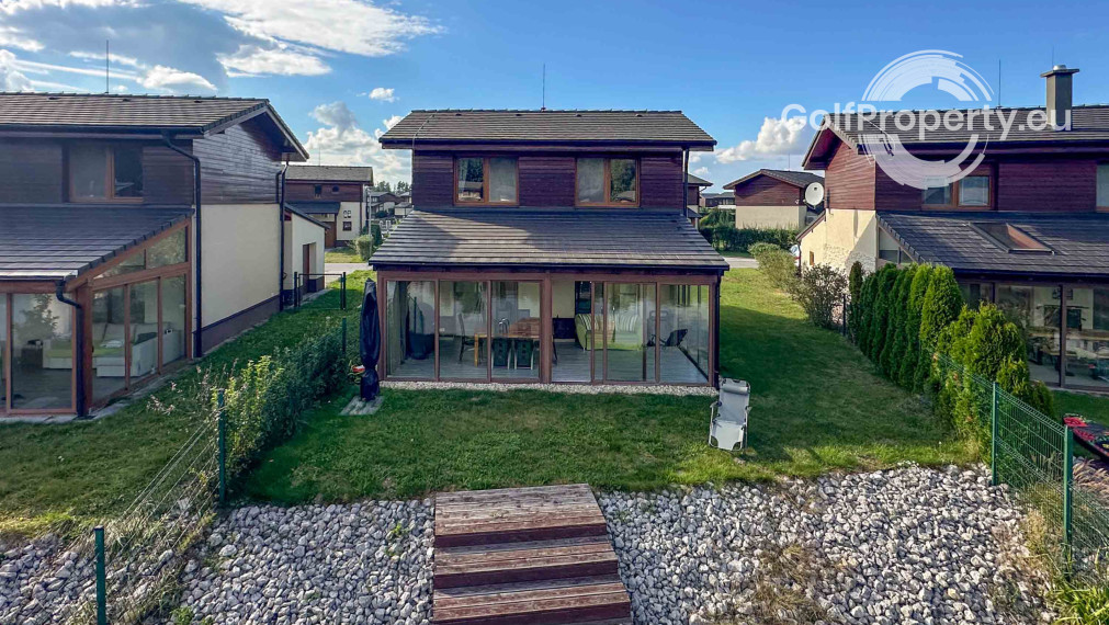 Lakefront Villa for Sale with Stunning Views