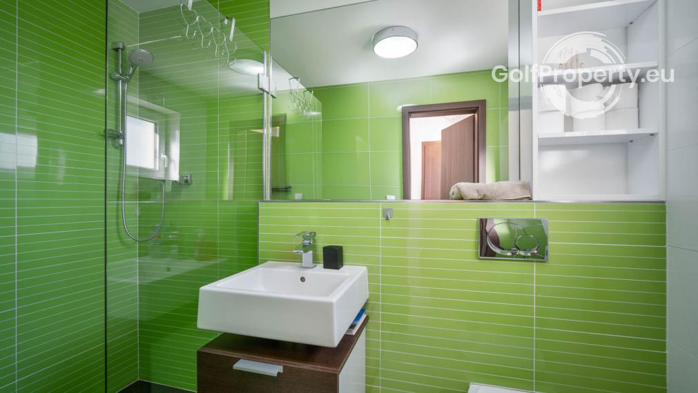 Lakefront Villa for Sale with Stunning Views