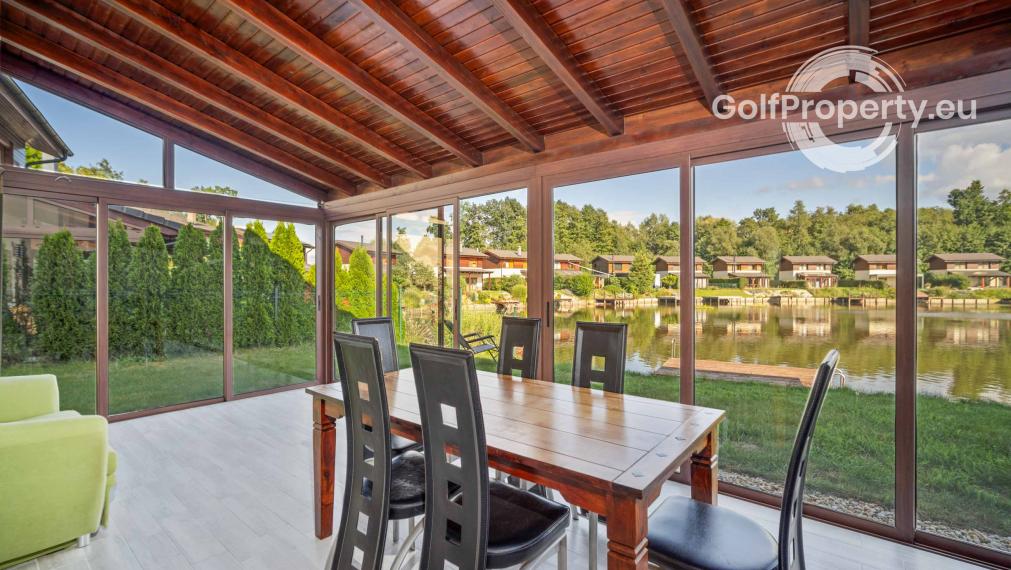 Lakefront Villa for Sale with Stunning Views