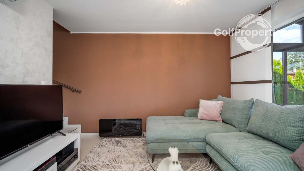 Lakefront Villa for Sale with Stunning Views