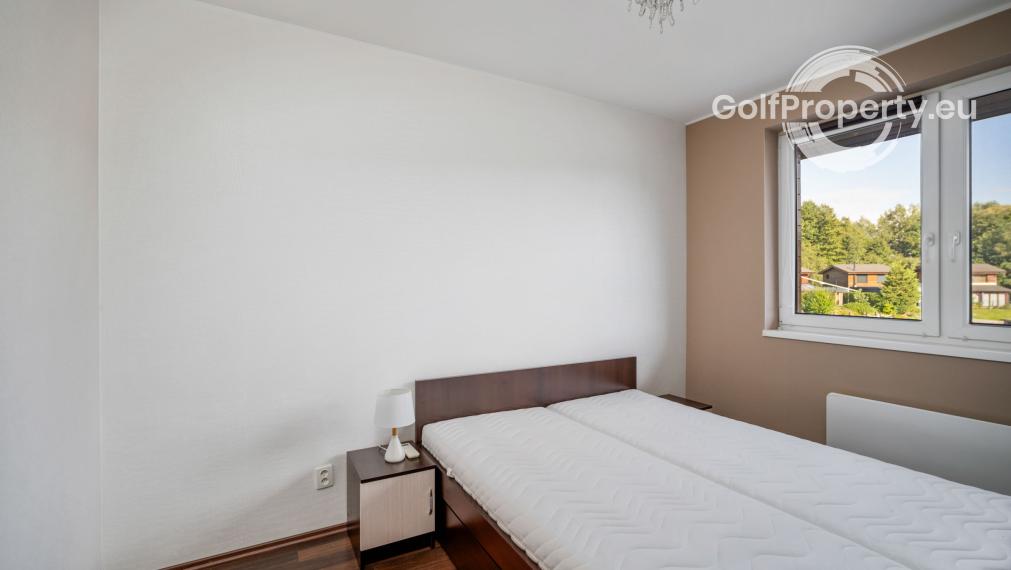 Lakefront Villa for Sale with Stunning Views