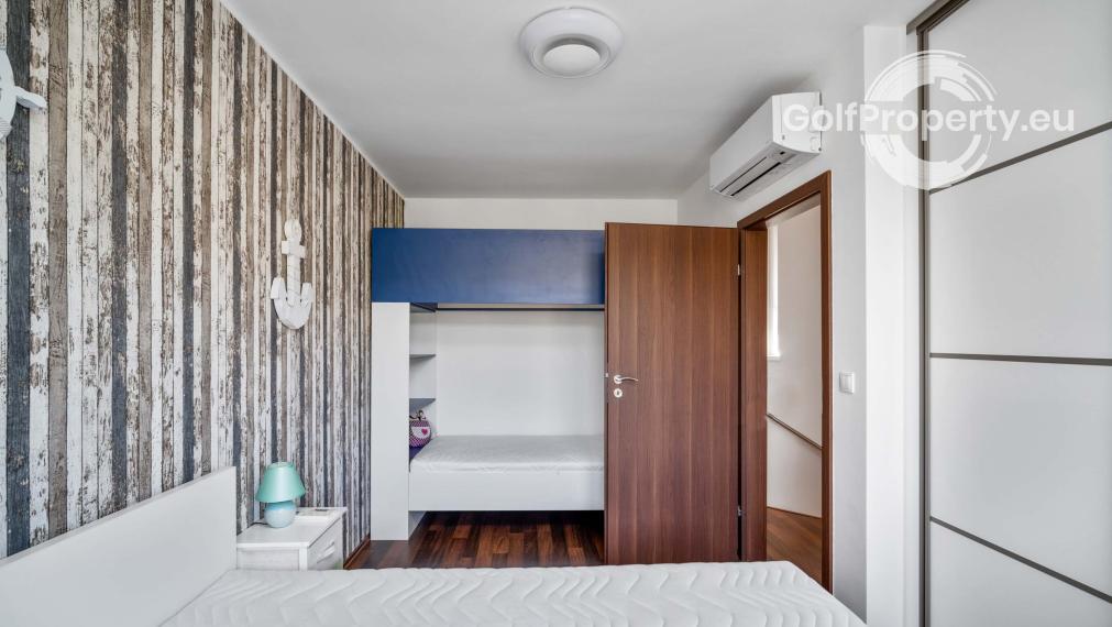 Lakefront Villa for Sale with Stunning Views