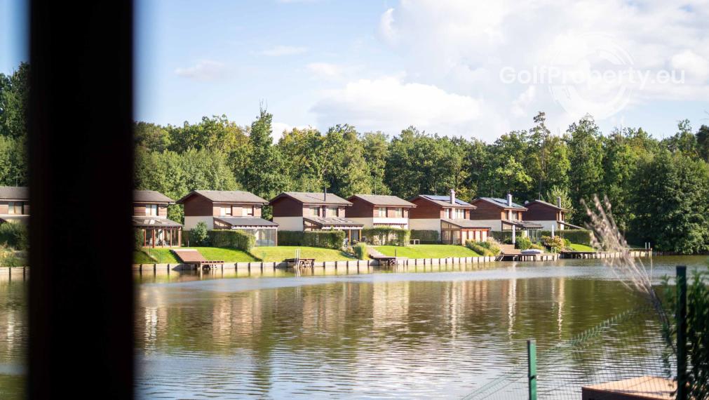 Lakefront Villa for Sale with Stunning Views