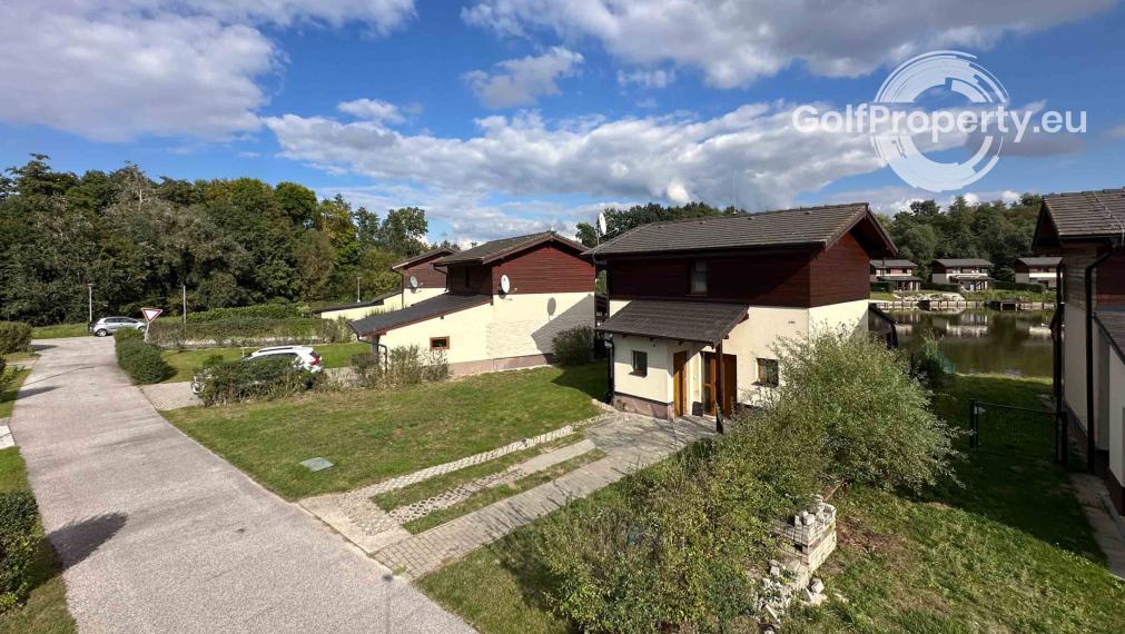 Lakefront Villa for Sale with Stunning Views