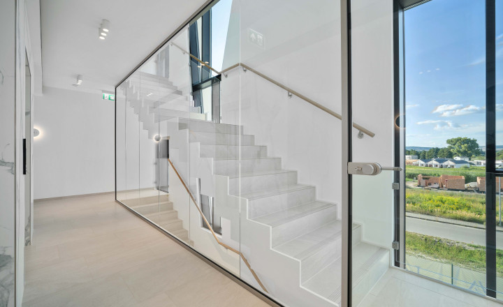 Luxury apartment by the lake . - fotografia 9